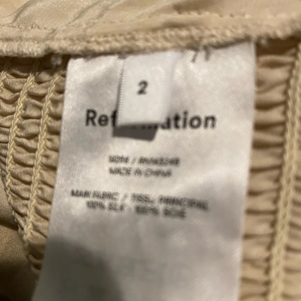 Reformation Roe top size 2 - Picture 4 of 5